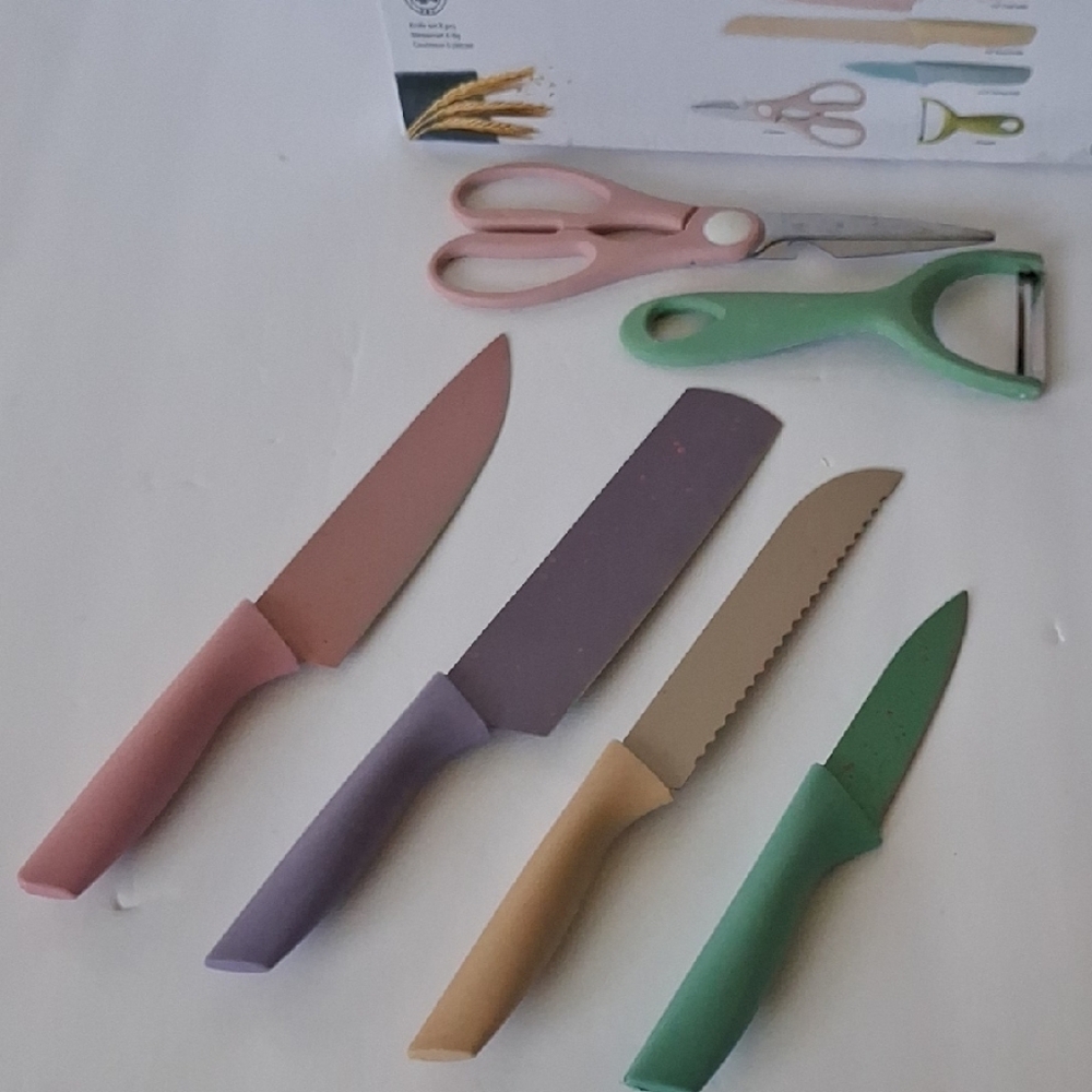 Colorful Kitchen Knife Set with Scissors and Peeler